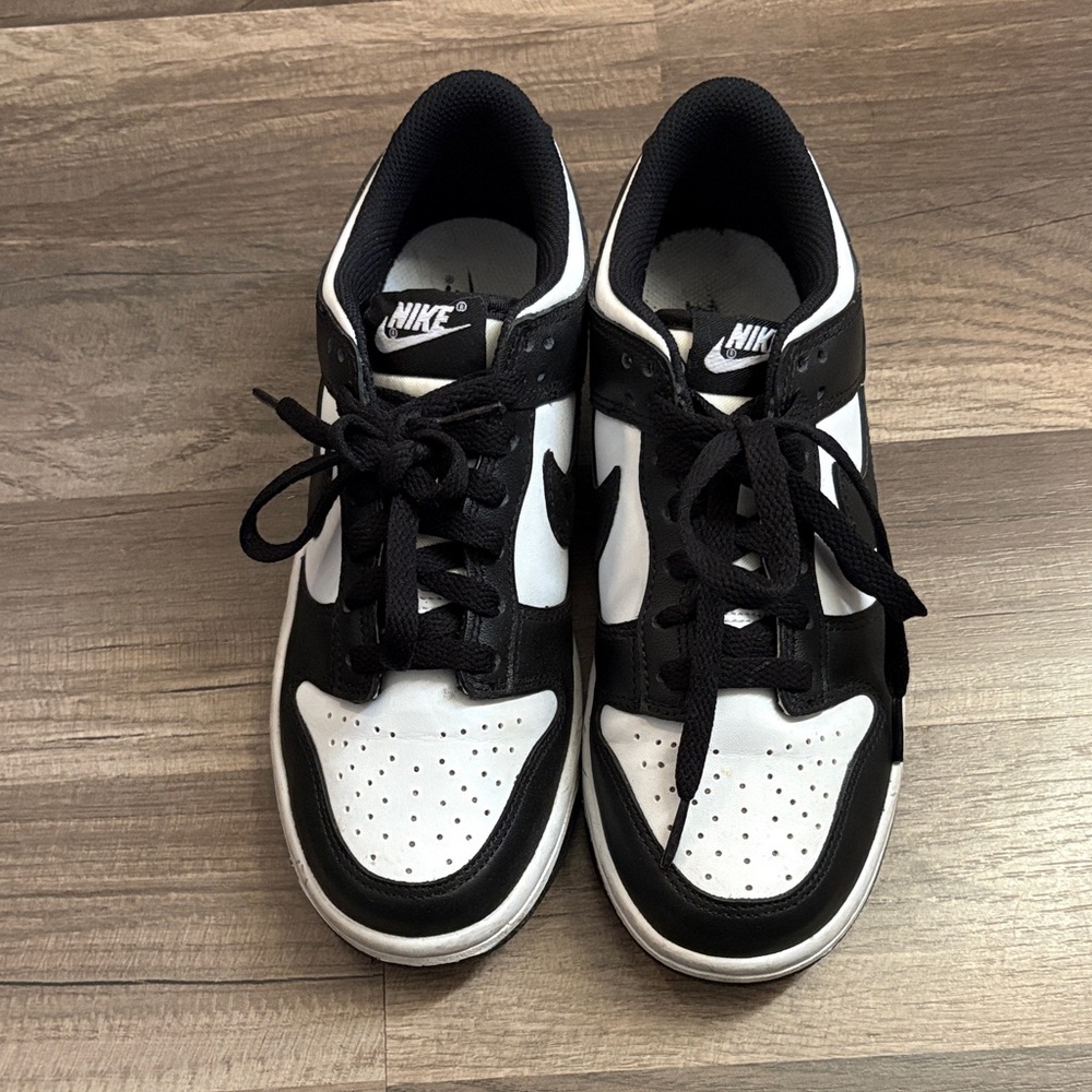Nike Classic Black and White Low-Tops